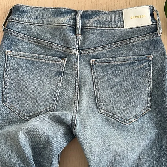Express Mid Rise Jeans - Picture 6 of 12